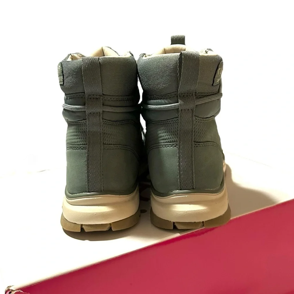 Ryka Brae Women's Teal Green Cold Weather Sneaker Lace Up Boots 6